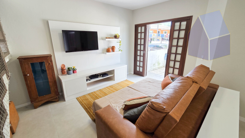 Casa 2 pisos com 3 dormitórios a 150mts da praia da Cachoeira do Bom Jesus