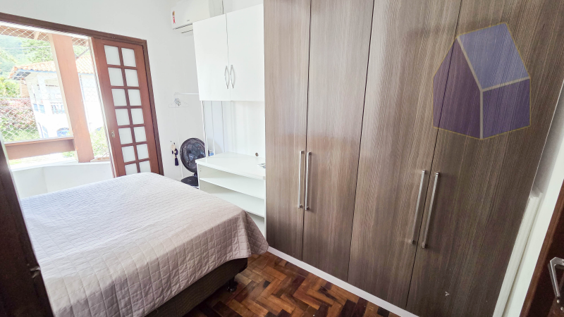 Casa 2 pisos com 3 dormitórios a 150mts da praia da Cachoeira do Bom Jesus