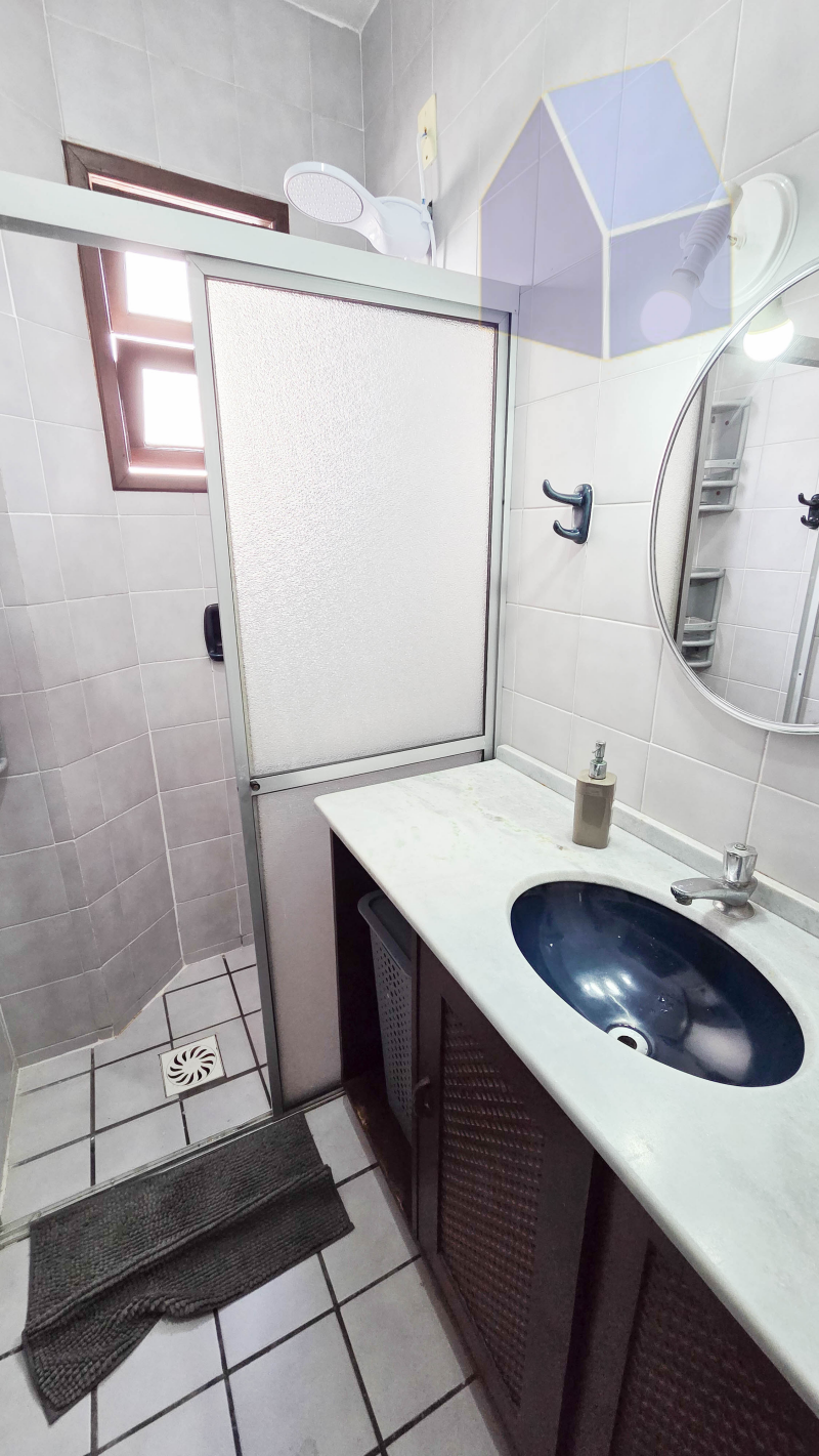 Casa 2 pisos com 3 dormitórios a 150mts da praia da Cachoeira do Bom Jesus