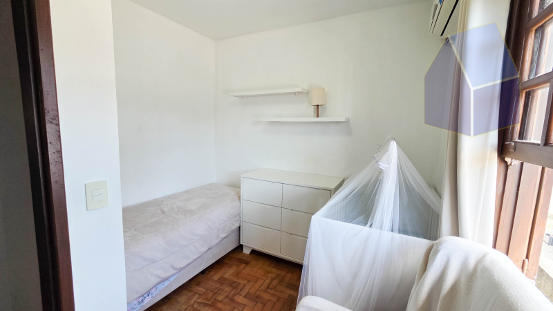 Casa 2 pisos com 3 dormitórios a 150mts da praia da Cachoeira do Bom Jesus