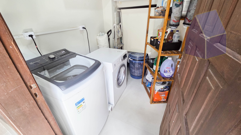 Casa 2 pisos com 3 dormitórios a 150mts da praia da Cachoeira do Bom Jesus