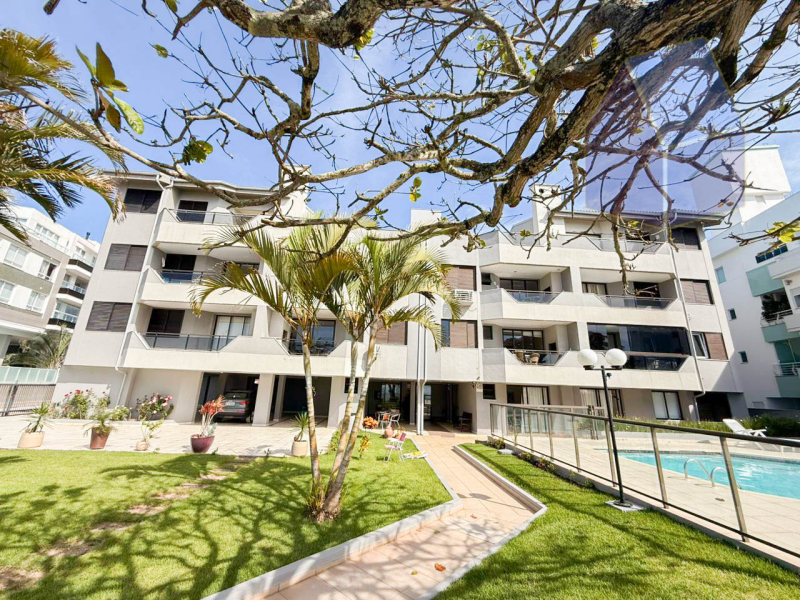 Apartamento 2 dormitórios pé na areia - Ótima localização na Praia da Cachoeira do Bom Jesus