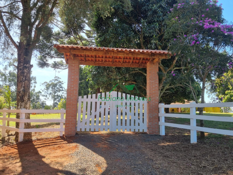 Cód. 917 - Ótimo Sítio 3,5 alqueire Angatuba/SP - R$ 650.000,00