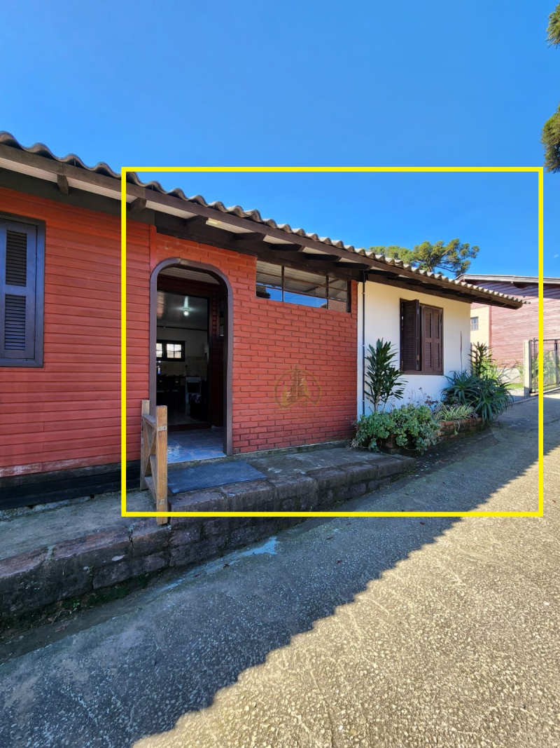 Linda Casa de 2 Dormitórios = Apto 01