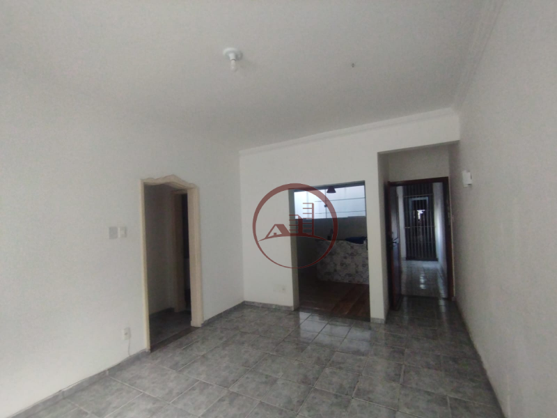 CENTRO - Excelente dois quartos,  bem localizado