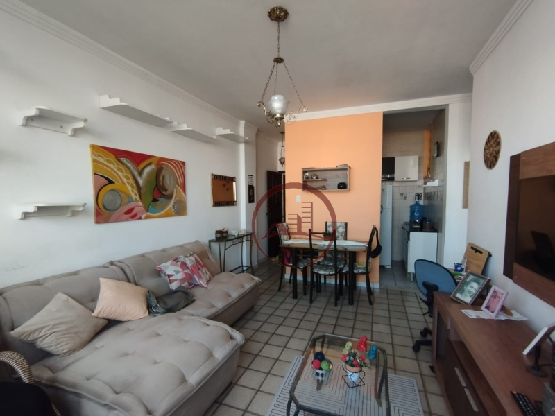 CENTRO - QUARTO E SALA  AMPLO E VENTILADO .