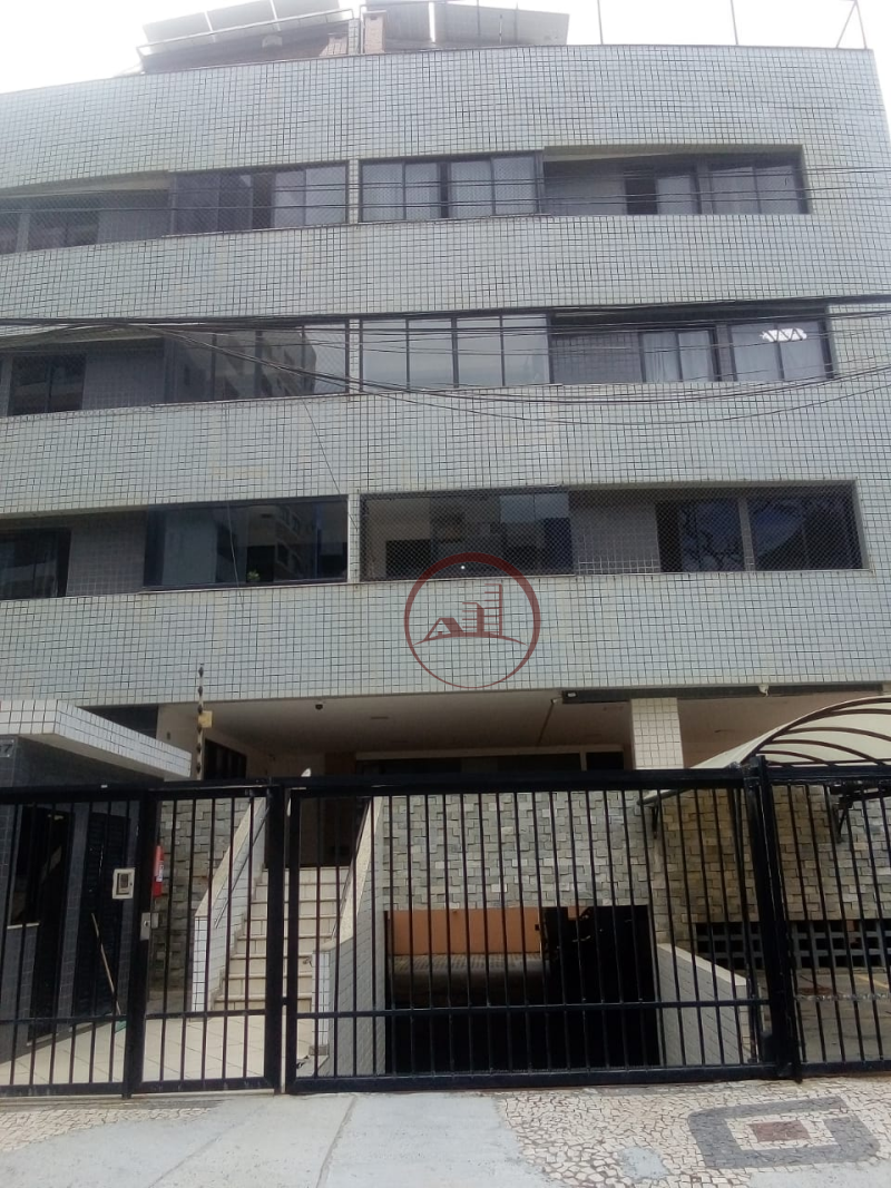 COSTA AZUL-  2 QUARTOS(SENDO 1 SUITE), VARANDA, VAGAS PARA 2 CARROS