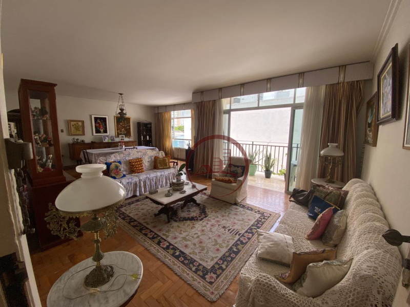 GRAÇA-  4/4, (1 SUITE), 240M², NASCENTE, 2 GARAGENS COBERTAS - PORTEIRA FECHADA