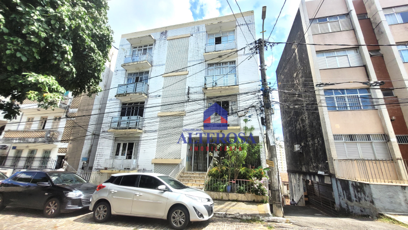3/4 Espaçoso, Com Varanda e Dependência Completa nos Barris.