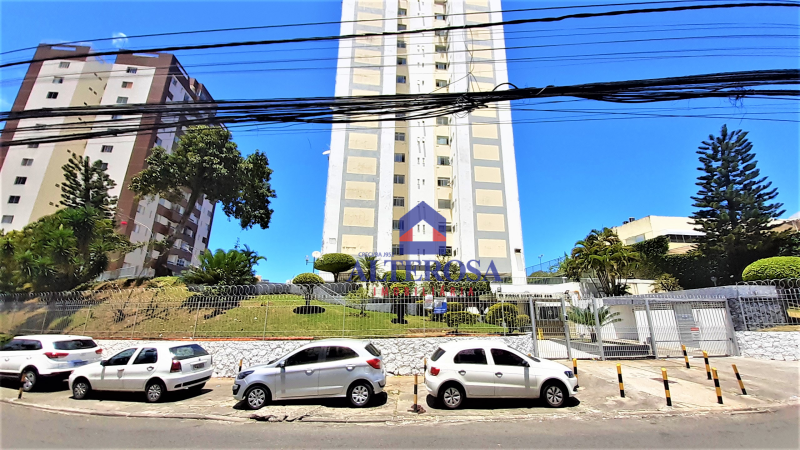 2/4 Revertido 3/4, Com Varanda, Armários e Garagem no Garcia.