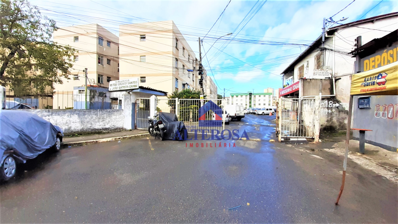 1/4 Com Área de Serviço no Conjunto Edgard Santos em Brotas.