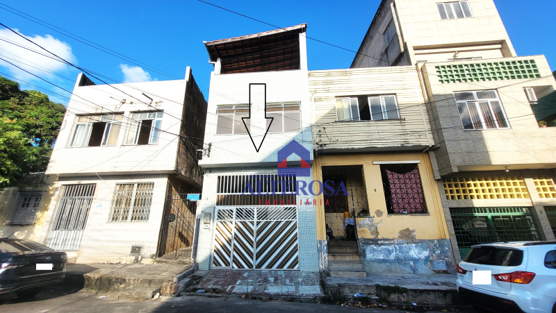Casa 3/4, Suítes, Salas, Terraço e Garagem na Rua do Céu Bonfim.