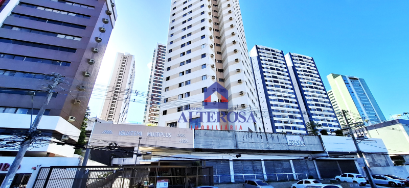 1/4 Nascente, Com Armários, Garagem e Infraestrutura no Iguatemi.