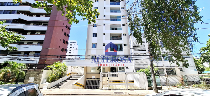 1/4 Com Armários, Varanda e Garagem Próximo ao Shopping Itaigara na Pituba.