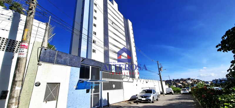 2/4 Nascente Com Piscina e Garagem, Próximo a Orla da Boca do Rio.