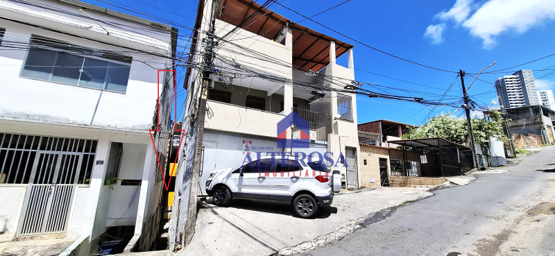 Casa Com 3/4, Suíte, Varanda e Área de Serviço no Candeal.