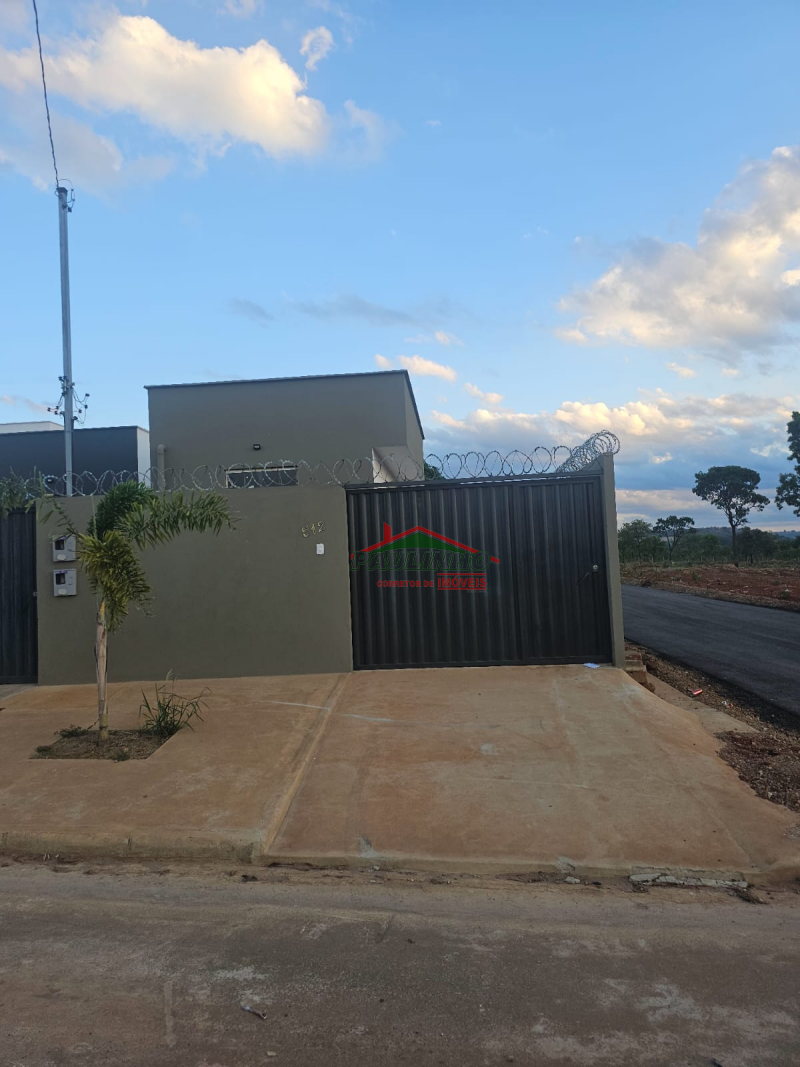 Alugo casa no Condomínio Lago Azul
