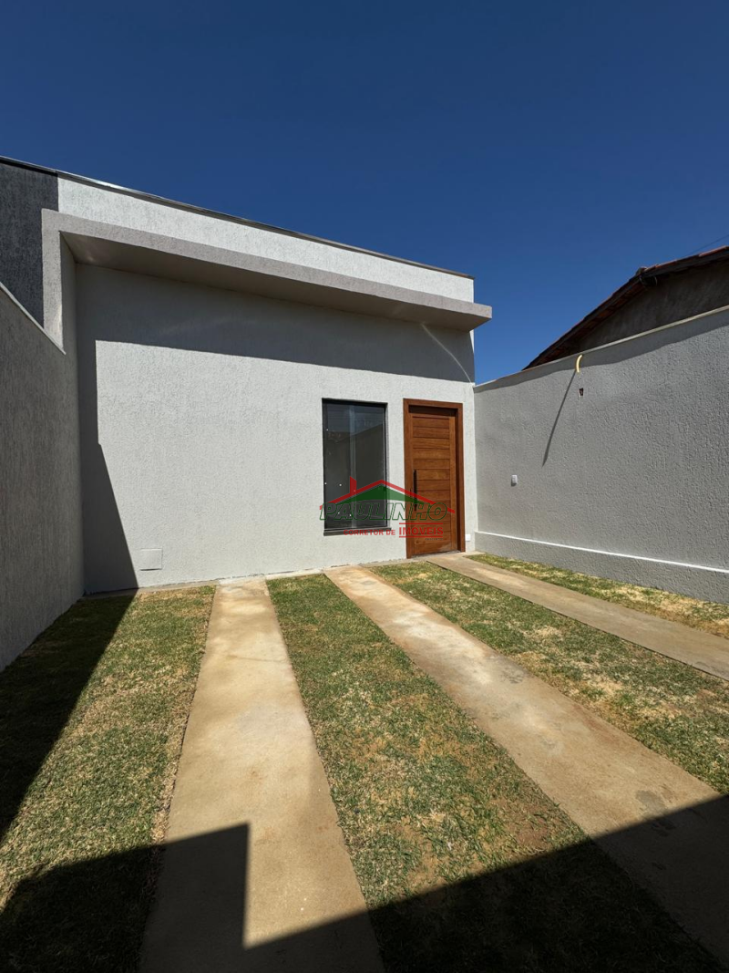 Linda casa á venda no bairro das Graças