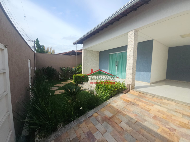 Vendo ótima casa no Santo Antônio / Sete Lagoas - MG