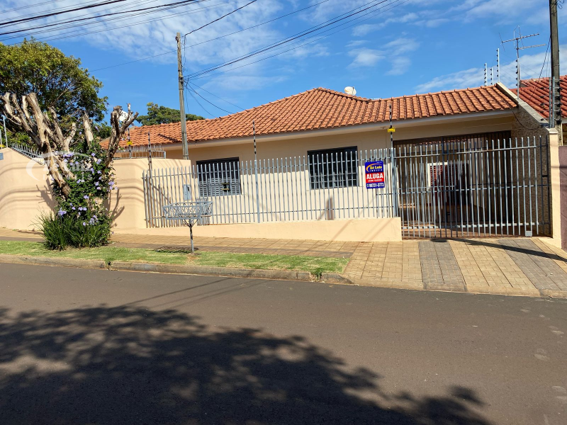 ALUGA CASA NA RUA PIONEIRA SOFIA RATCOV 153, PARQUE LAGOA DOURADA, MARINGA-PR