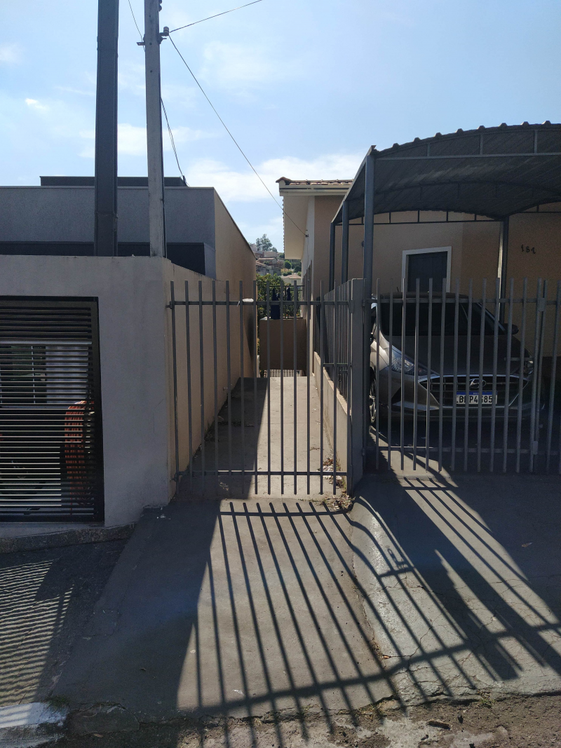 Alugo edícula- Rua Arnaldo Bardelli, nº 187 - Vila Rondon.