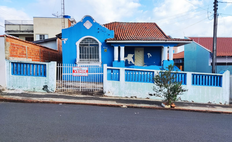 Rua Benjamin Constant, nº 439 - Centro.