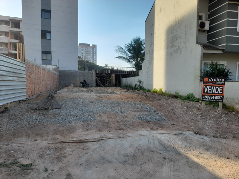 Lote Quadra mar