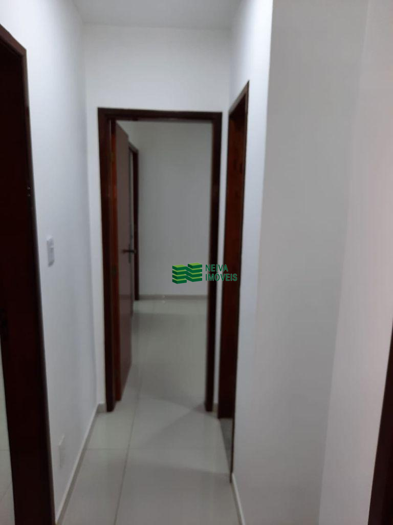 VENDA DE ÓTIMO APARTAMENTO 2/4,SENDO UMA SUÍTE - BROTAS