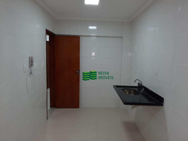 VENDA DE ÓTIMO APARTAMENTO 2/4,SENDO UMA SUÍTE - BROTAS