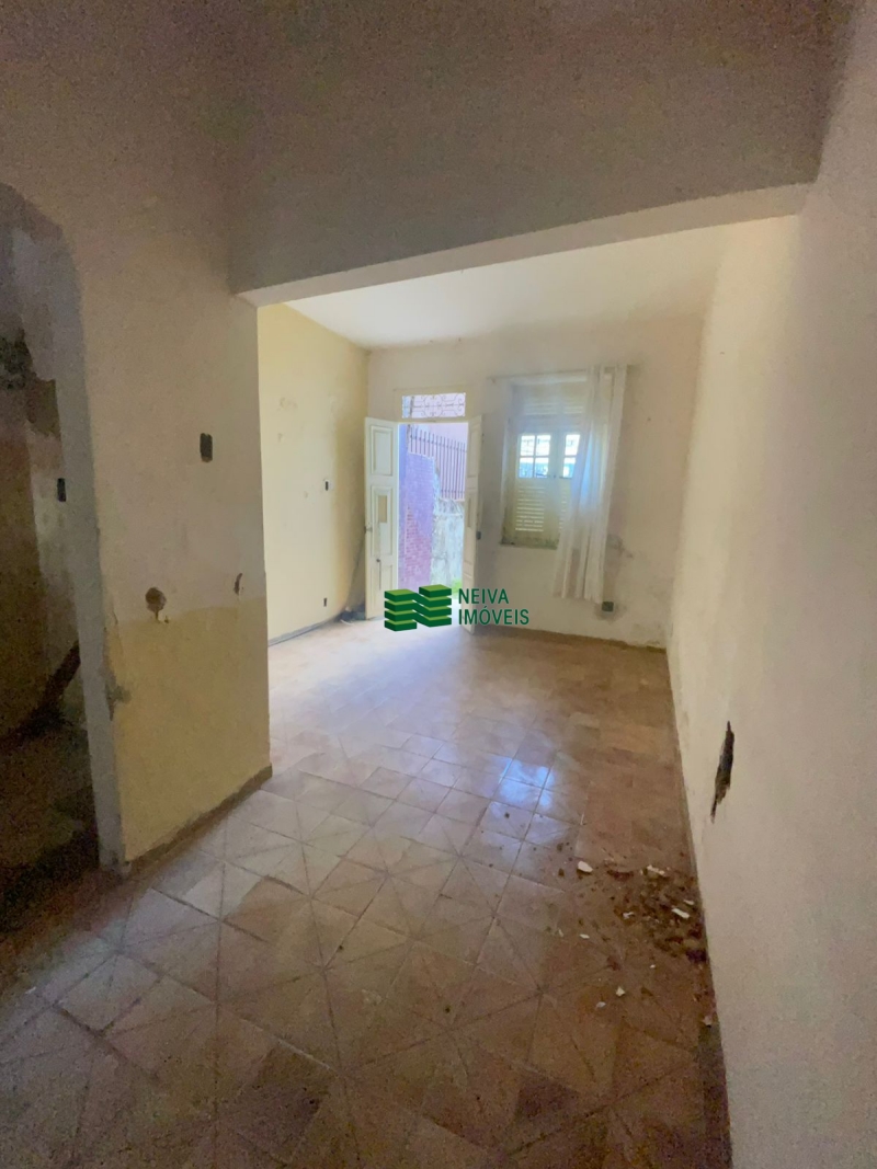 VENDA DE ÓTIMA CASA 3/4 E DEPENDÊNCIAS COMPLETAS