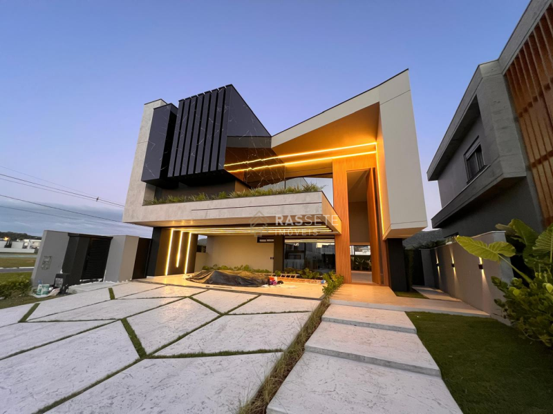 CASA DE ALTO PADRÃO EM CAMBORIÚ/SC