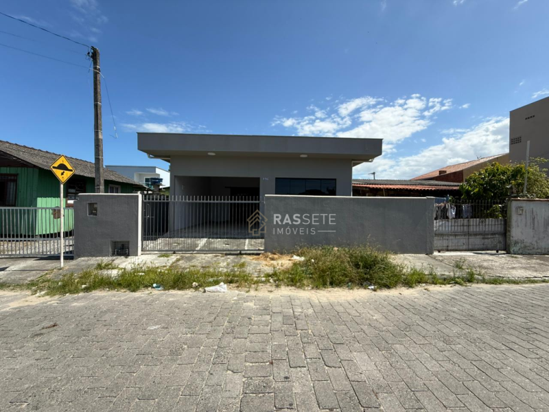 CASA NO BAIRRO NOSSA SRA DAS GRAÇAS EM NAVEGANTES/SC