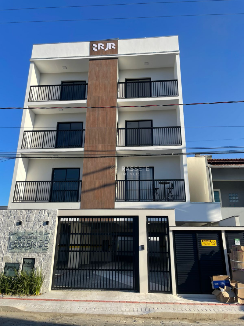 LOFT Á 700 METROS DO MAR EM NAVEGANTES/SC