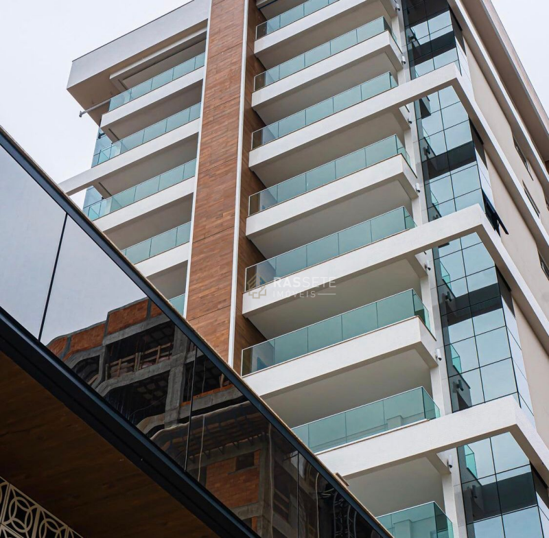 APARTAMENTO NO RESIDENCIAL RENASCENCE COM LINDA VISTA PARA O MAR