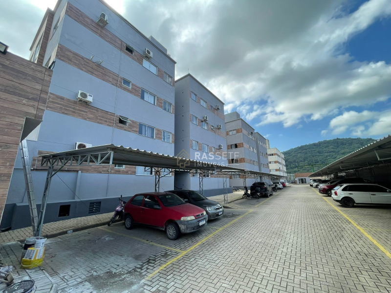 APARTAMENTO NA VOLTA GRANDE EM NAVEGANTES/SC