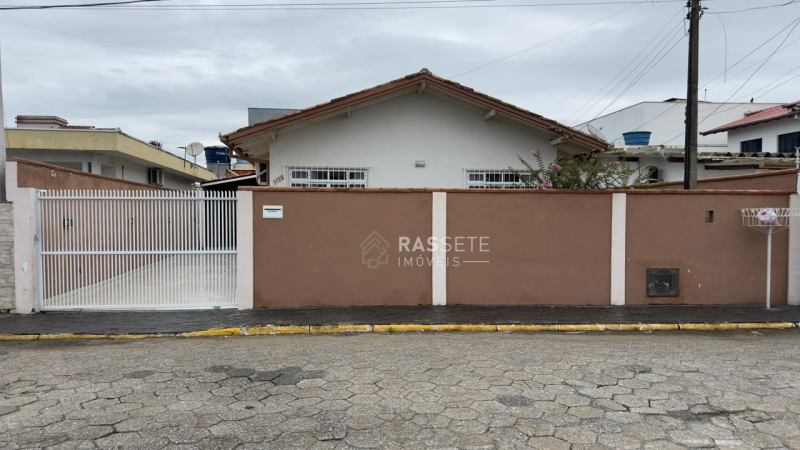 CASA NO CENTRO DE NAVEGANTES - SC