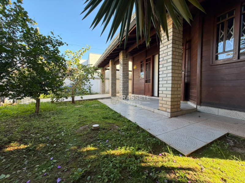 CASA NO CENTRO DE NAVEGANTES/SC