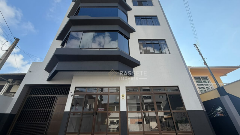 SALA COMERCIAL Á 170 METROS DO MAR NO EDIFÍCIO METZLER