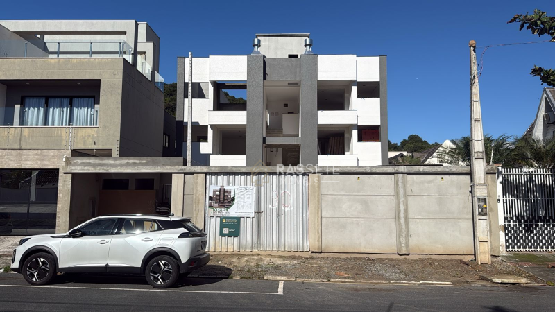 APARTAMENTO EM BALNEÁRIO CAMBORIÚ/SC