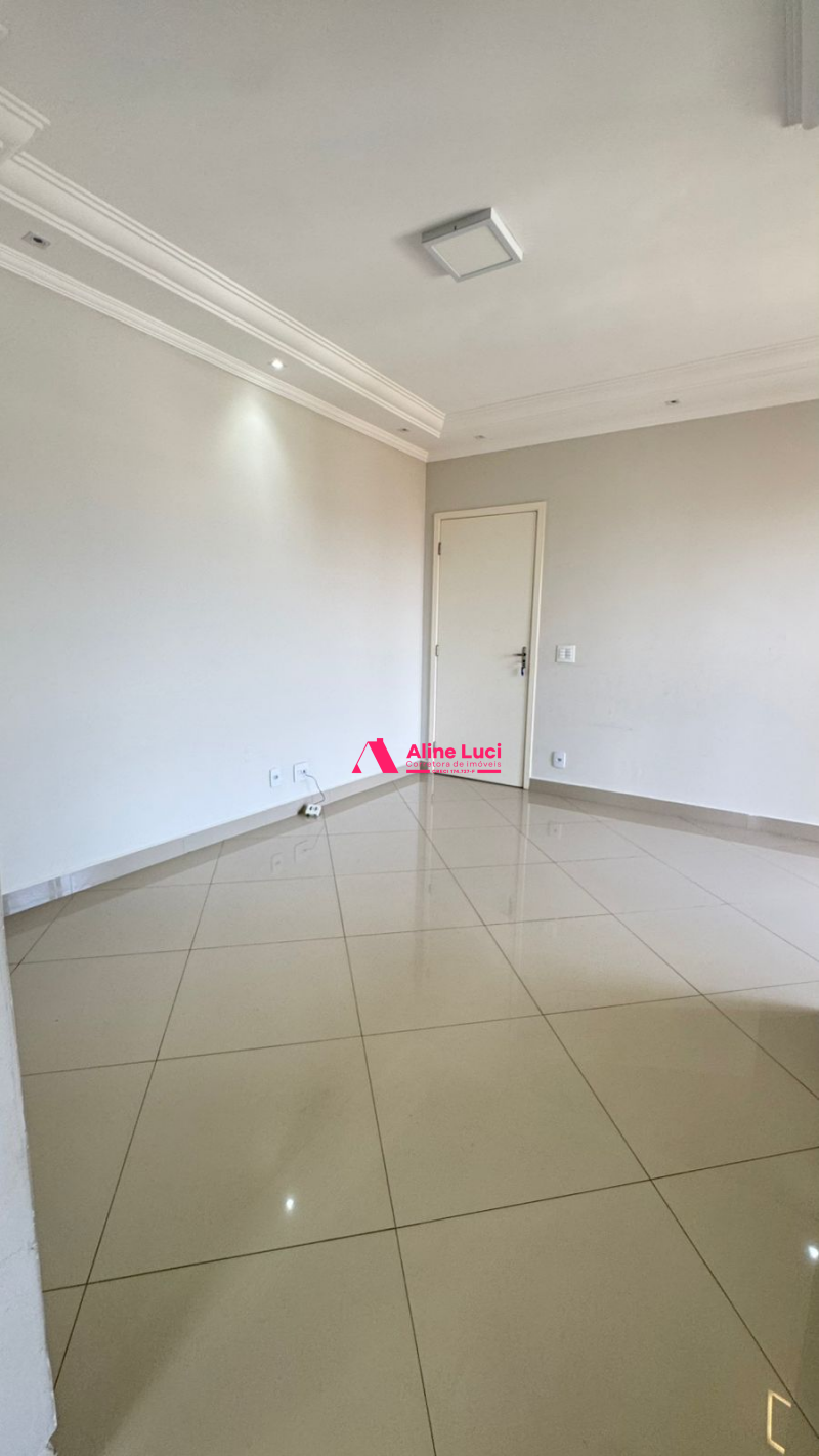 Apto 02 dts, com planejados ! Reserva São Carlos