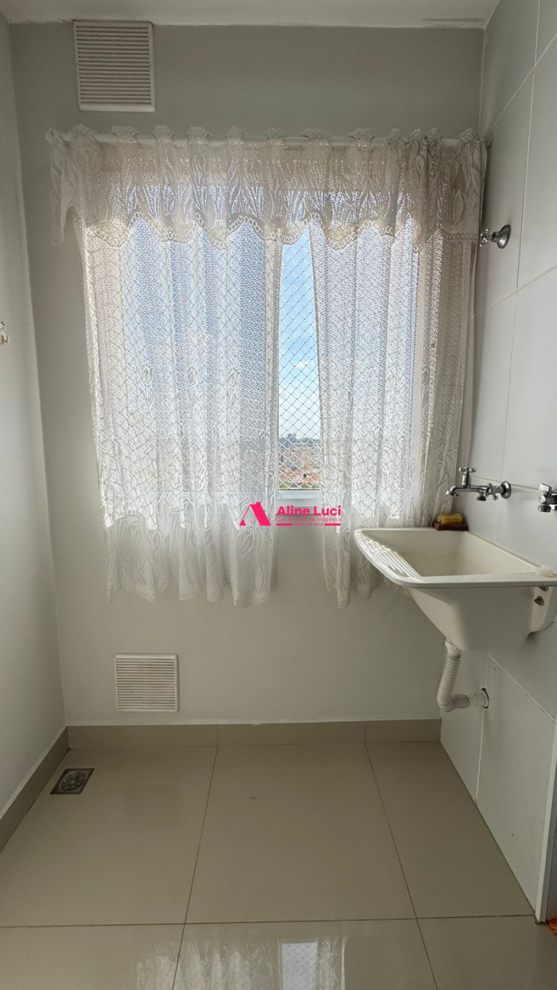 Apto 02 dts, com planejados ! Reserva São Carlos