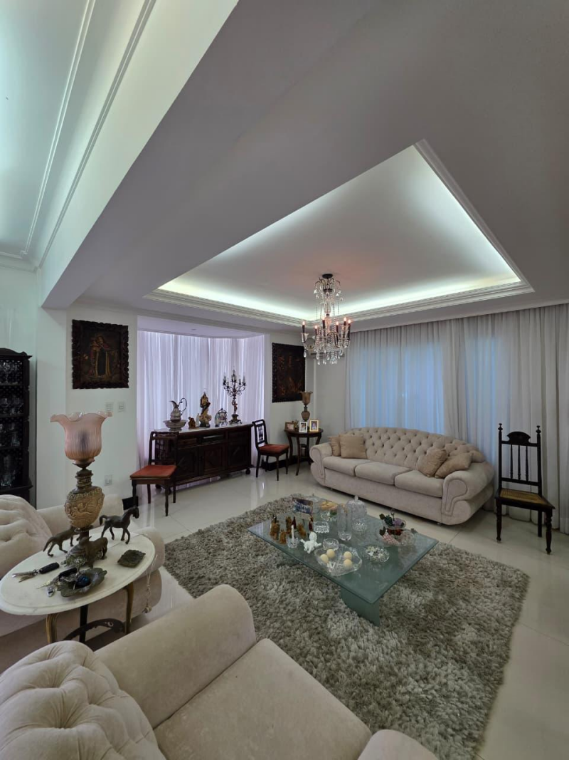 Alphaville1, Casa Para Venda, 600m2,  05 Quartos  Com 04 Suítes, Nascente Total, Salvador/BA.