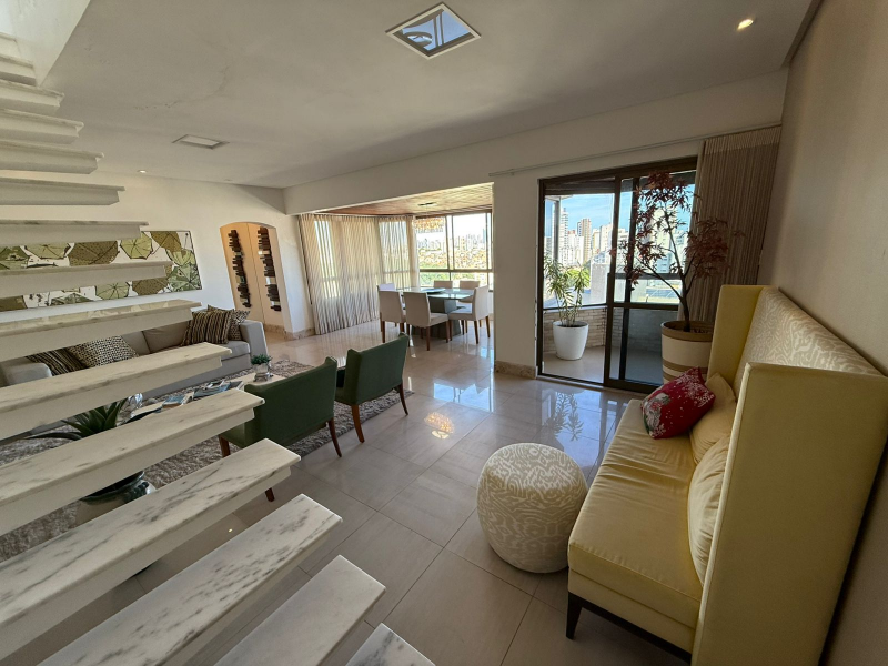 Graça, Apartamento de Cobertura Para Venda,  04 Quartos Com 04 Suítes, 272m2, Semi Mobiliada, Salvador/BA.