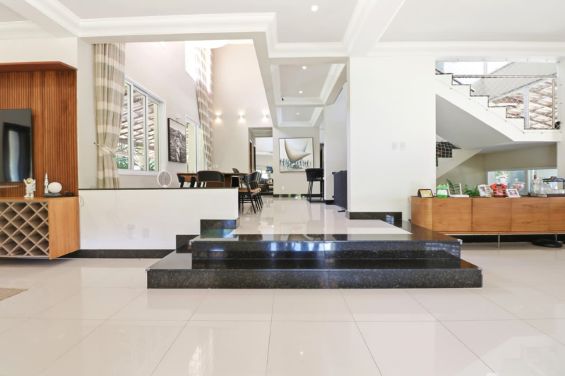 Laguna Sol  Busca Vida, Casa  Em Alto Padrão Para Venda, 04 Quartos Com 04 Suítes, 359m2, Nascente,  Estrada do Côco/BA.