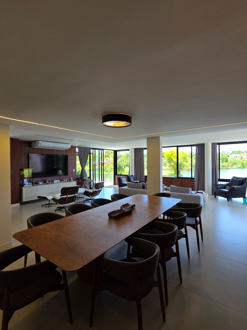ENCONTRO DAS ÁGUAS, BELÍSSIMA CASA PARA VENDA, 04 QUARTOS, COM 04 SUÍTES, 500M2, ALTO PADRÃO, VISTA PARA LAGOA, NASCENTE, LAURO DE FREITAS/BA.