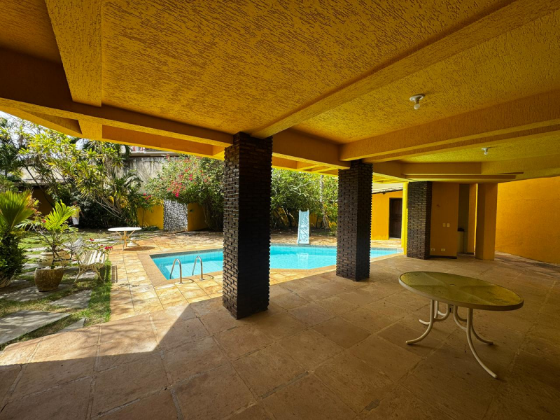 VILLAS DO ATLÂNTICO, CASA TRIPLEX PARA VENDA, 190m2, 04 QUARTOS COM 04 SUÍTES,                   LAURO DE FREITAS/BA.