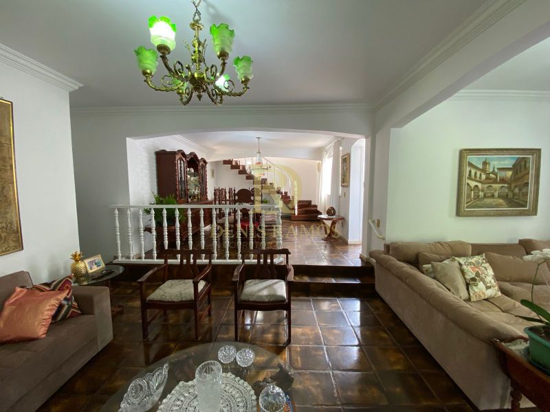 Casa  à Venda no Caminho das Arvores, 4 Quartos, 295m2, Nascente - Salvador/BA.