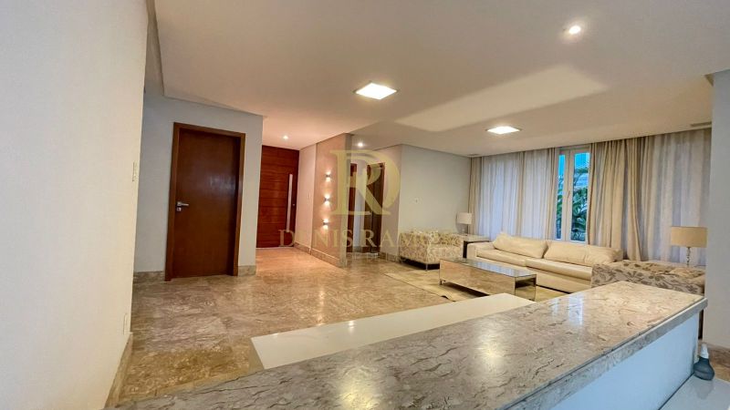 Casa Para Venda ,  05 Quartos, Sendo 4 Suítes. Alphaville 1- Salvador/BA.