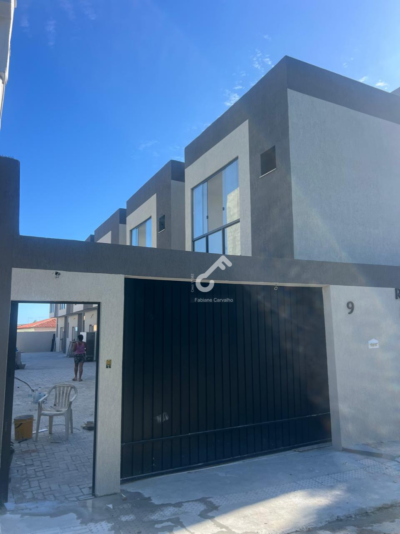 IPITANGA, Lauro de Freitas. Village duplex NOVOS 3 quartos sendo 2 suítes superiores 1 quarto térreo, 98,36m² área construída. A partir de R$420.000,00. Agende sua visita.