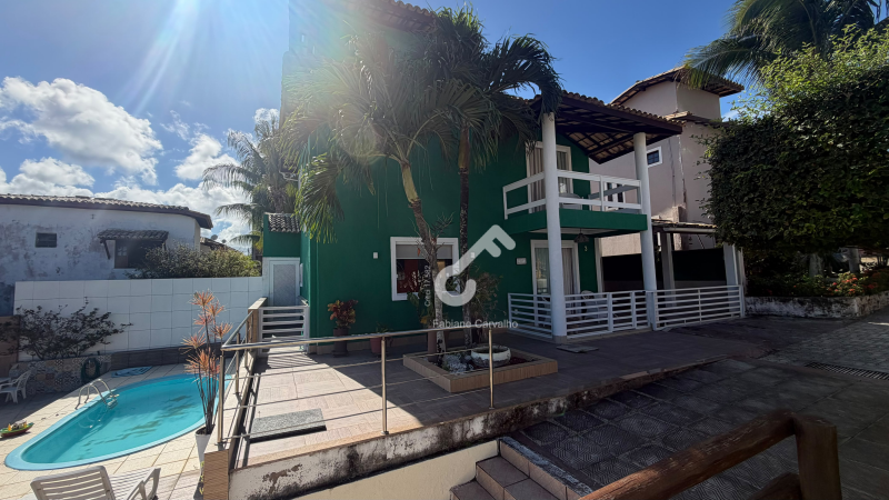 IPITANGA, Lauro de Freitas. Duplex com 3 quartos sendo 1 suíte superiores, ENERGIA SOLAR, 117,48m² de área, Condomínio familiar com piscina e espaço gourmet. R$650.000,00. Agende sua visita.